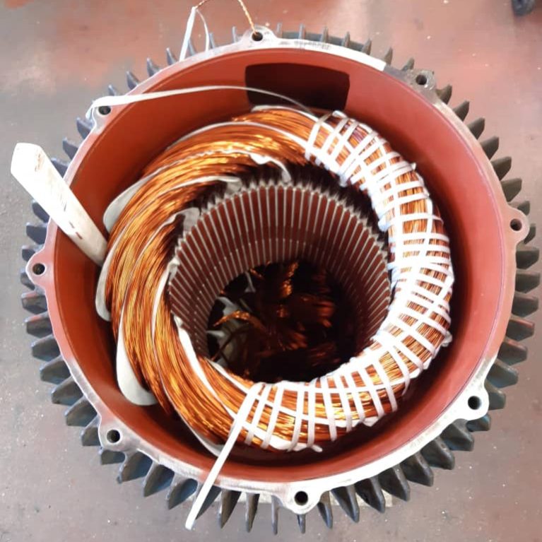 Installations et maintenance de transformateurs éléctrique 10KV et 30KV